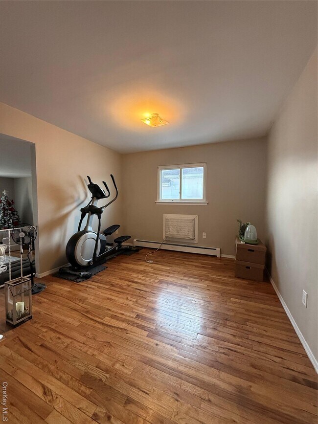 Foto del edificio - 259-23 Craft Ave