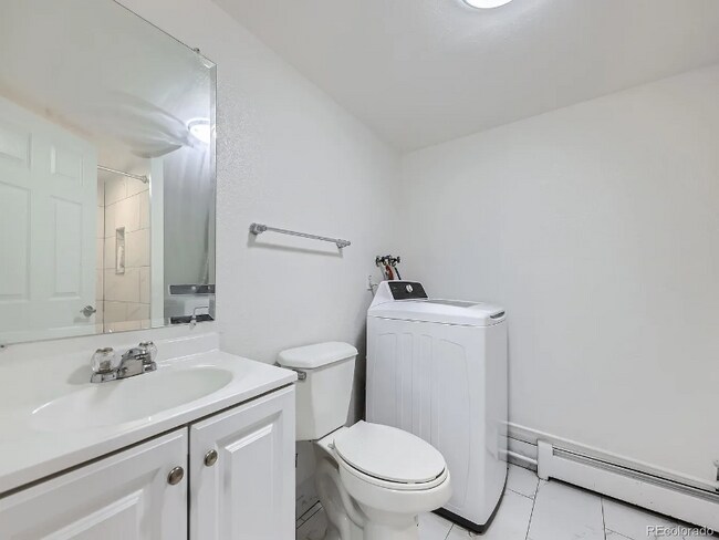 Building Photo - 10895 Fairfax Way