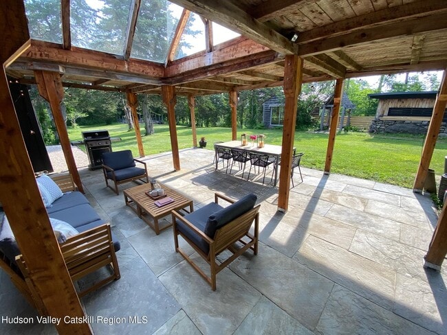 Foto del edificio - 16 Spring Rd