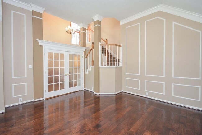 Foto del edificio - 623 Airybrook Ln