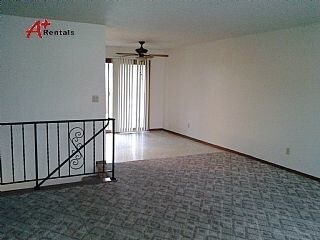 Foto del edificio - Two bedroom Two bathroom duplex for rent