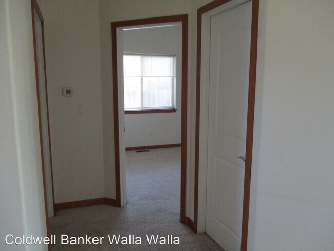 Foto del edificio - 3 br, 2 bath House - 330 Kathleen Place