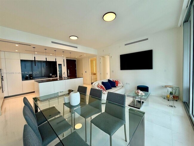 Foto del edificio - 300 Biscayne Blvd Way