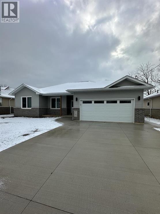 Building Photo - 70 Victoria Ave