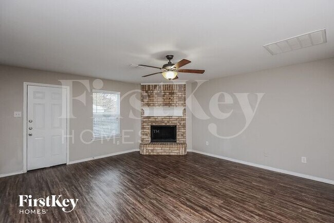 Building Photo - 312 Heritage Dr
