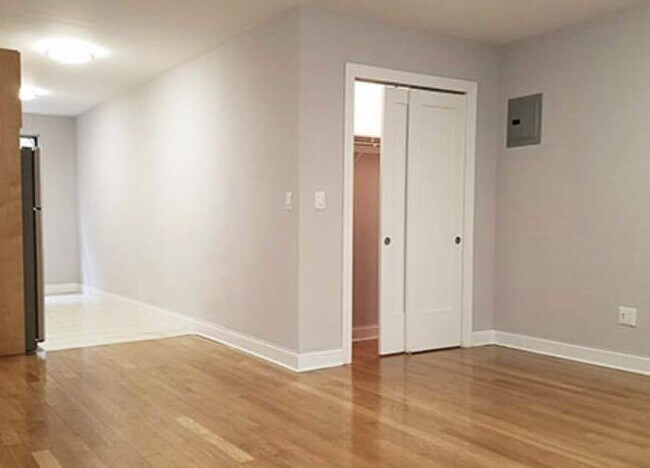 Foto del edificio - 123 Wadsworth Ave