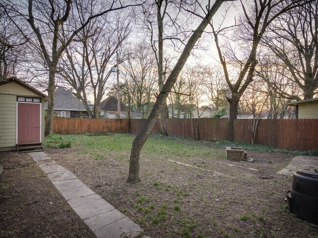 Foto del edificio - 3BR/1B Home in GREAT Midtown Location!!