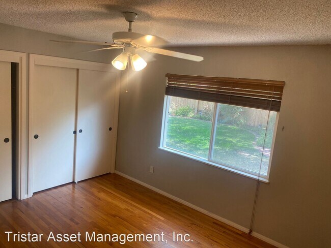 Building Photo - 4 br, 2 bath House - 5833 Lomond Dr.