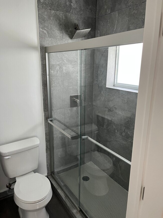 Foto del edificio - 3452 SW 16th St