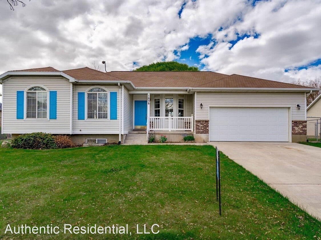 Primary Photo - 5 br, 3 bath House - 1838 S Dahl Ln