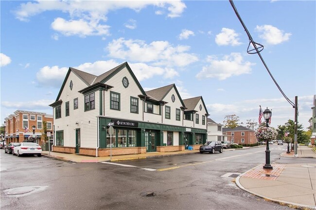 Building Photo - 13 Grove St
