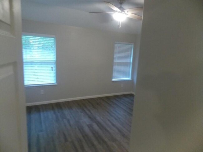 Building Photo - 13207 Ambrosa Dr