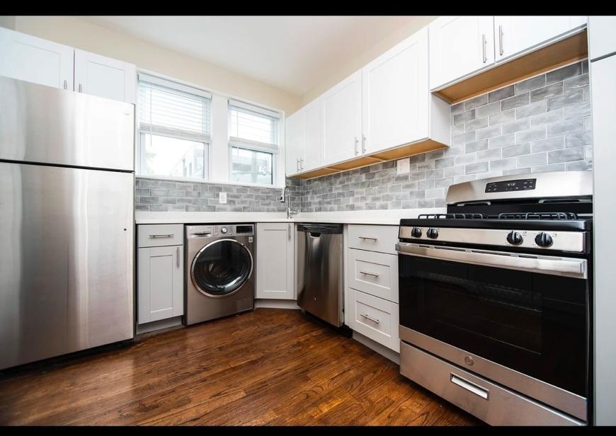 Primary Photo - 2 bedroom in Chicago IL 60613