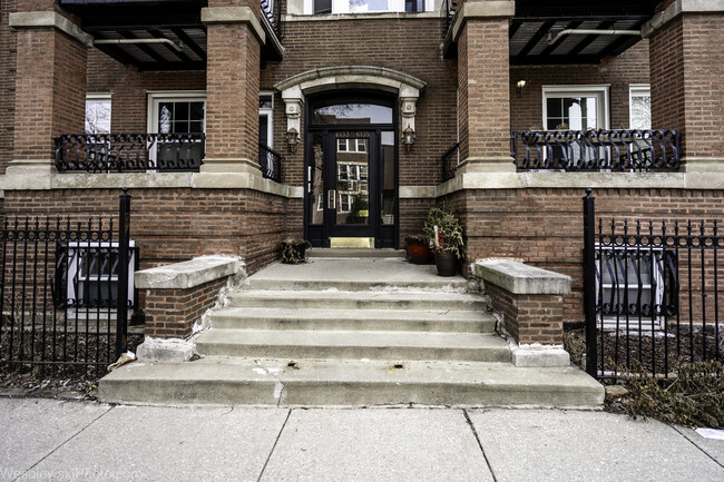 Foto del edificio - 6133 S Greenwood Ave