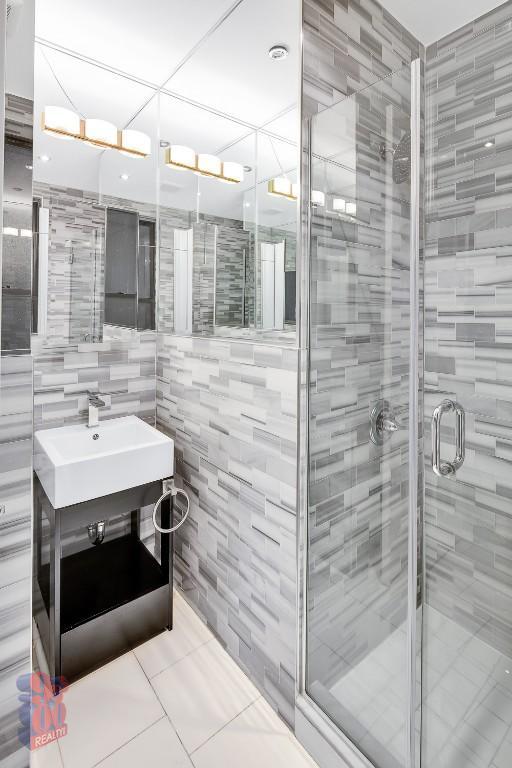 Foto del edificio - 3 W 103rd St