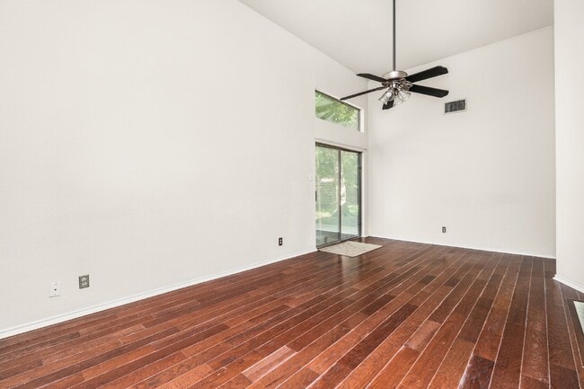 Building Photo - 5314 Lake Golden Dr