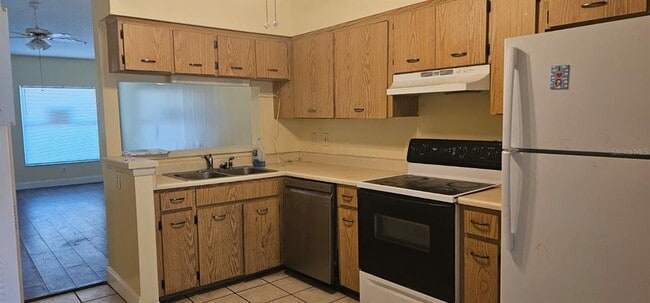 Foto del edificio - 3120 E Tower Ct