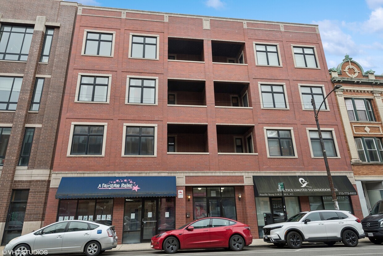 Foto principal - 2245 W North Ave