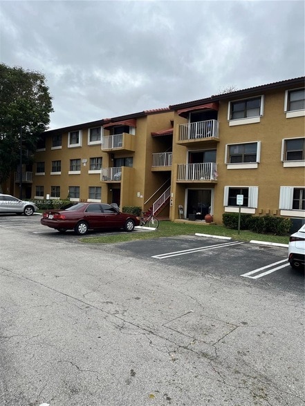 Foto del edificio - 15630 SW 80th St