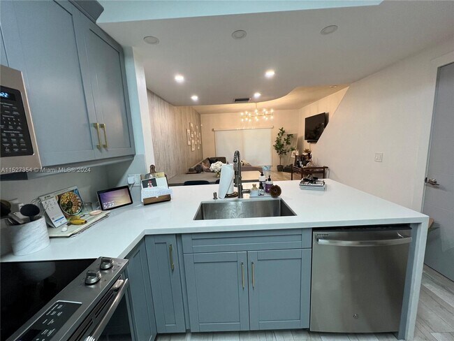 Foto del edificio - 184 SW 96th Ave