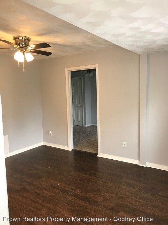 Foto del edificio - 1 br, 1 bath House - 33 W Guy Ave