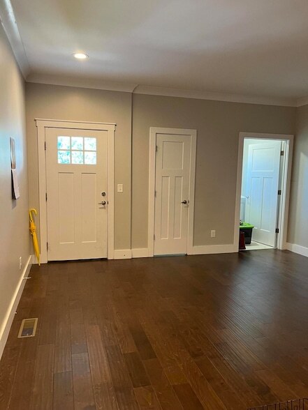 Building Photo - 205 Courtland Crest Dr SW