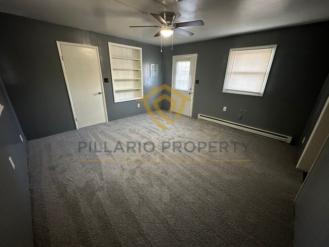 Building Photo - 805-805-805-802 S Worth Ave