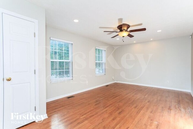 Building Photo - 6676 Midnight Sun Dr