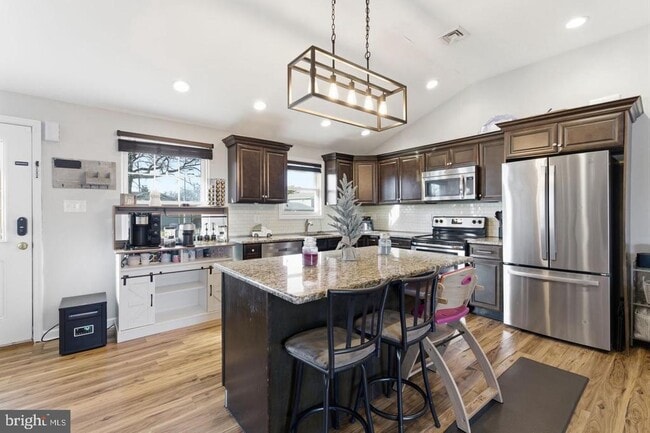 Building Photo - 62 Oldbrook Rd