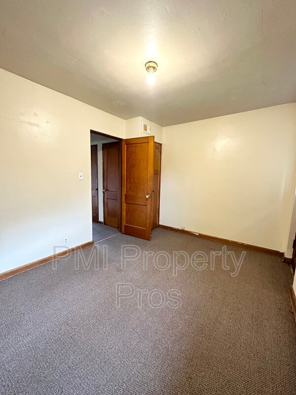 Building Photo - 3074 N 73rd St