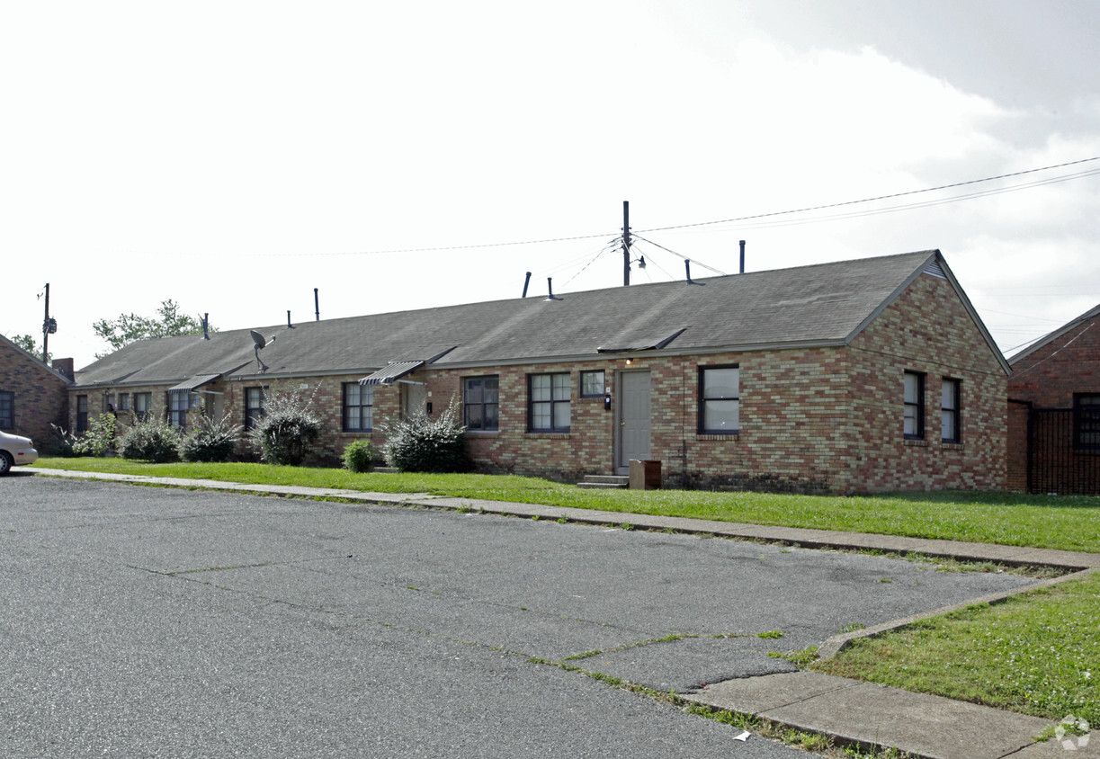 Building Photo - Keltner East Apartments