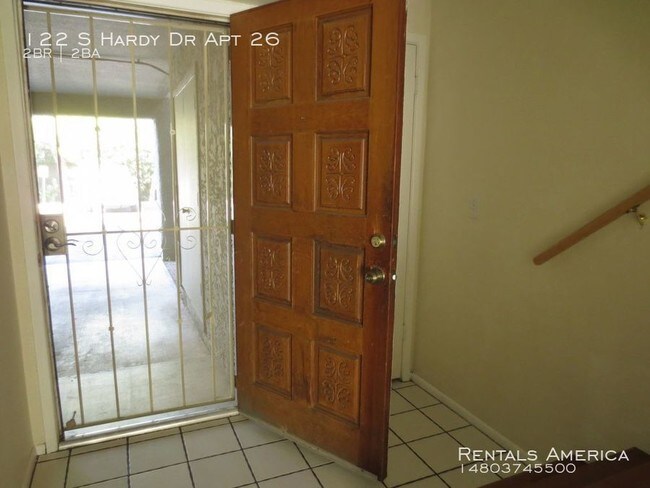 Building Photo - 122 S Hardy Dr