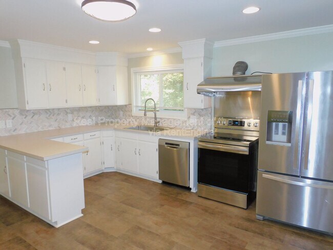 Foto del edificio - 1901 Angelo St