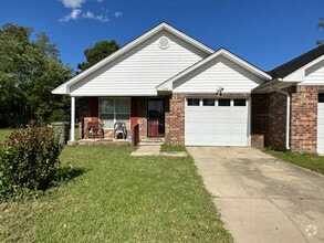 Building Photo - 1995 Essex Dr