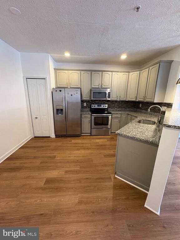 Foto del edificio - 4008 Enders Ln