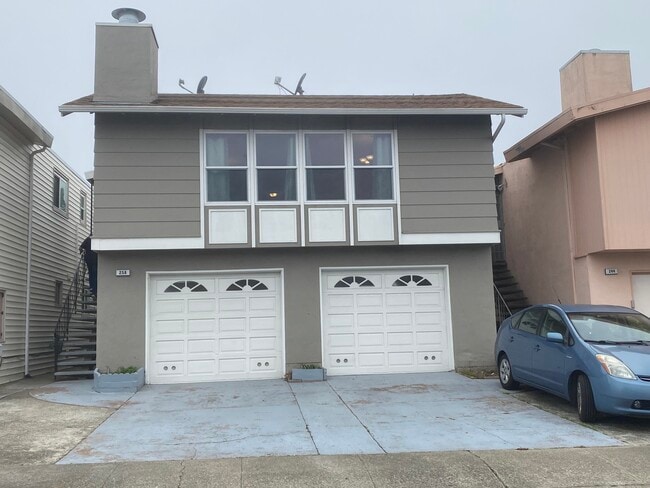 258 Canterbury Ave