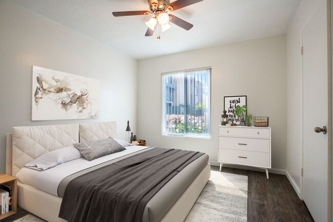Interior Photo - La Palma Woods Apartments