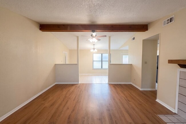 Foto del edificio - 908 Hackberry St