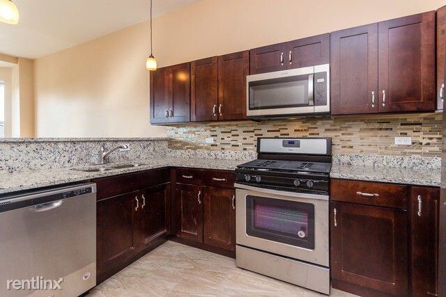 Building Photo - 3 br, 2 bath Apartment - 3455 S Prairie St