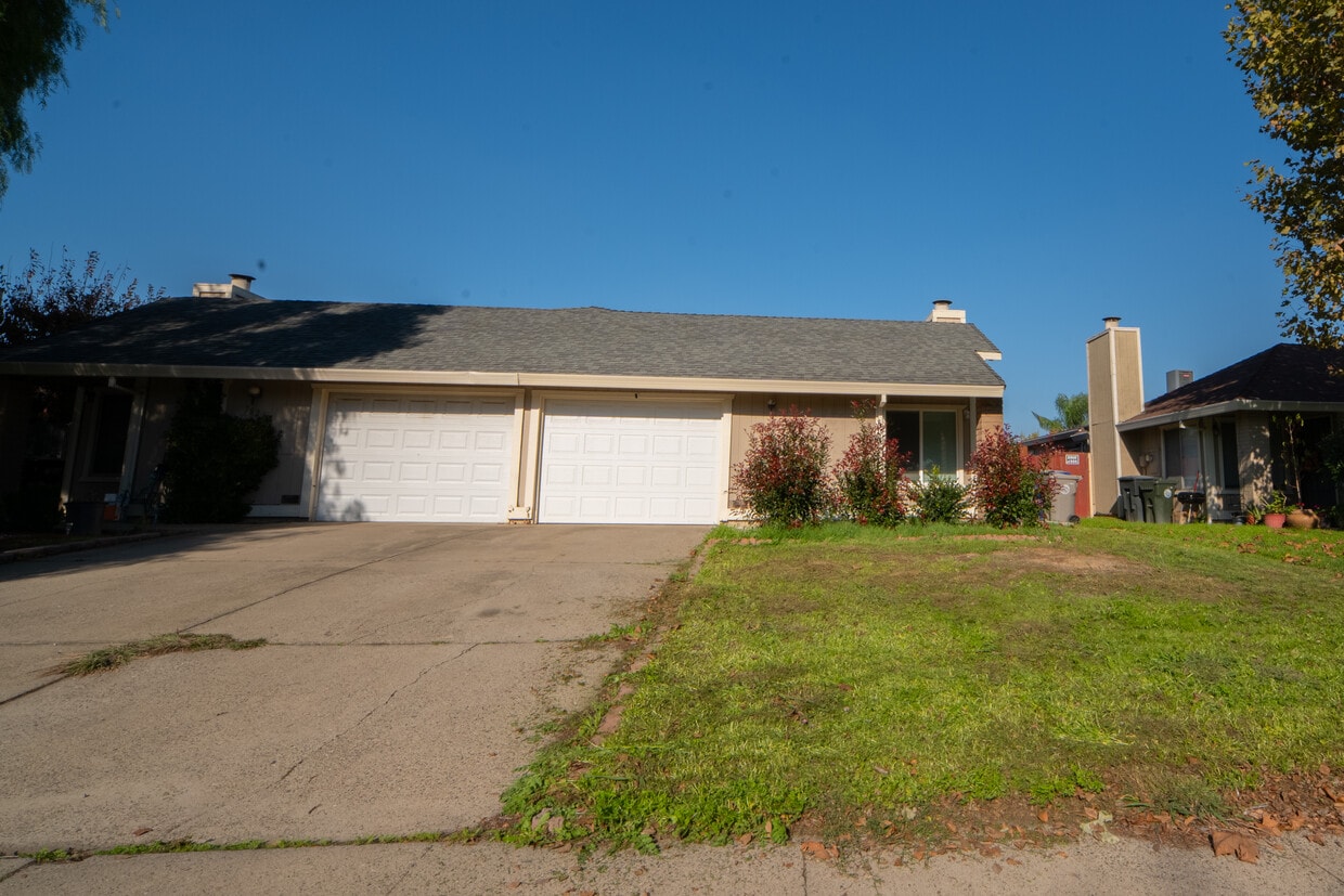 Foto principal - 7831 53rd Ave