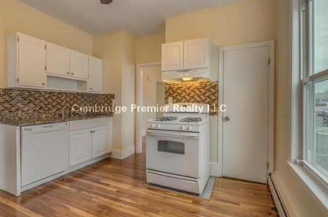 Primary Photo - 265 Broadway