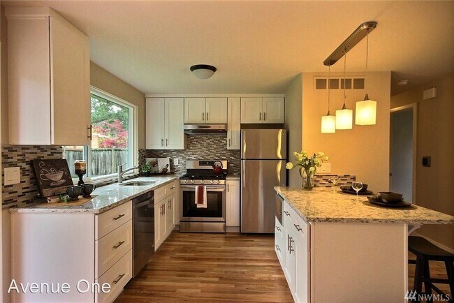 Building Photo - 3 br, 1 bath House - 1004 165th Pl NE