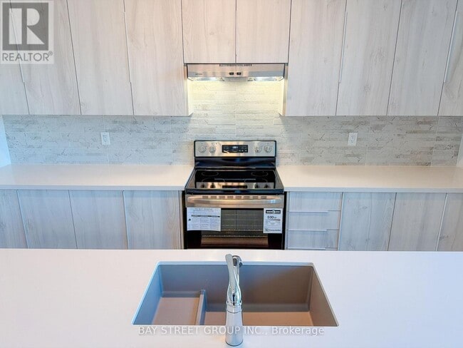 Photo du bâtiment - 55 Harold Wilson Ln