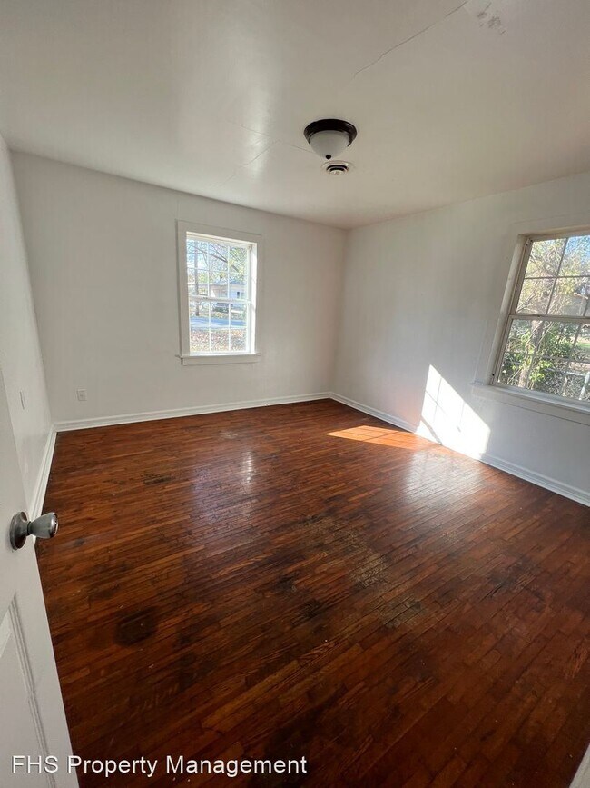 Foto del edificio - 3 br, 1 bath House - 2541 E Bennett