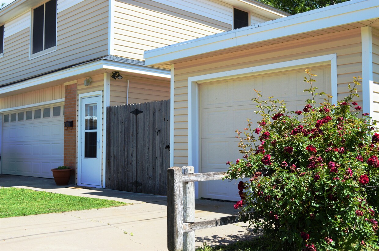 Foto principal - 1800 Plateau Ln