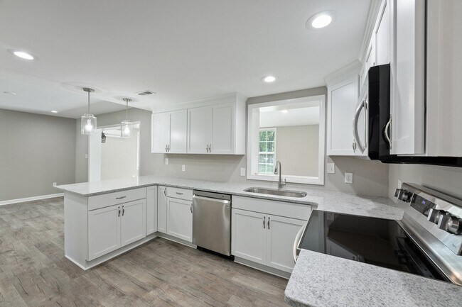 Building Photo - 505 Forrest Park Ct NW