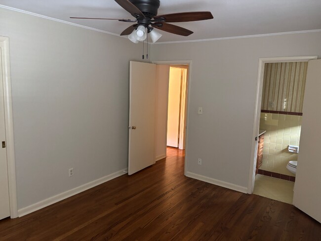 Foto del edificio - 2025 Mattern Dr