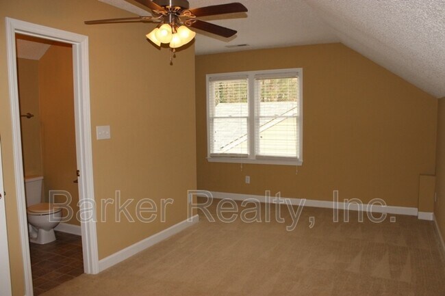Foto del edificio - 905 Oakwater Dr