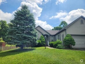 Building Photo - 1586 Bush Hill Dr