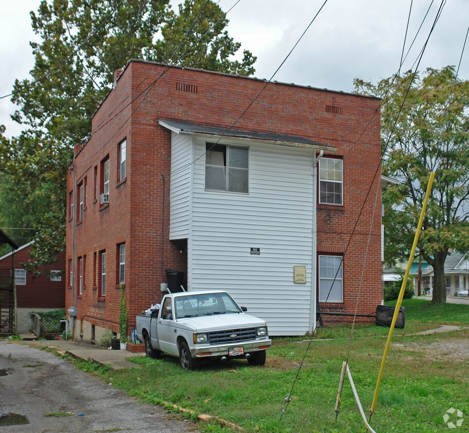 Building Photo - 901 1st Ave